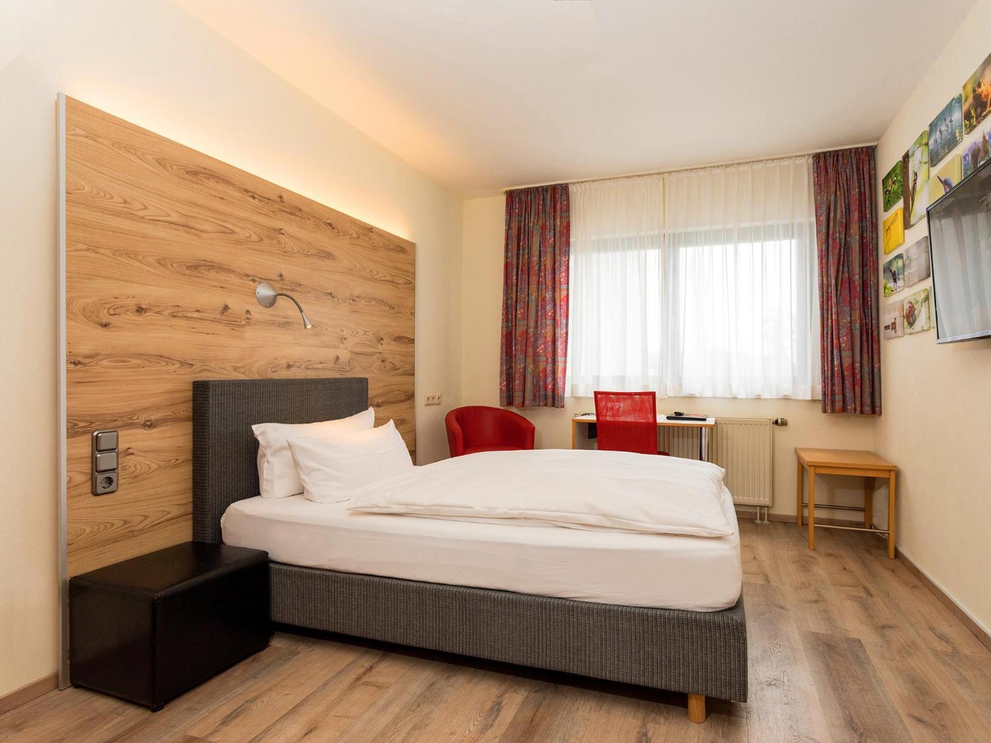 Hotel & Wirtshaus Hansen Bergisch Gladbach Exteriör bild
