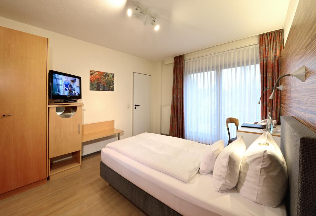 Hotel & Wirtshaus Hansen Bergisch Gladbach Exteriör bild